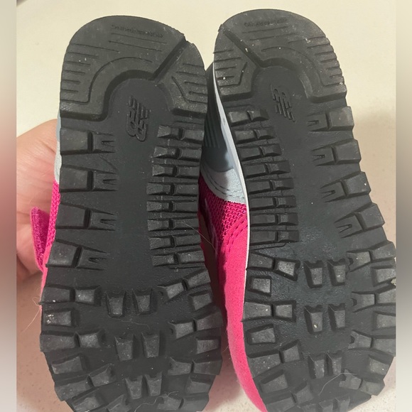 Toddler girl new balance tennis shoes 515 - Picture 3 of 4